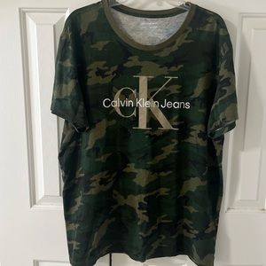 Calvin Klein Tee